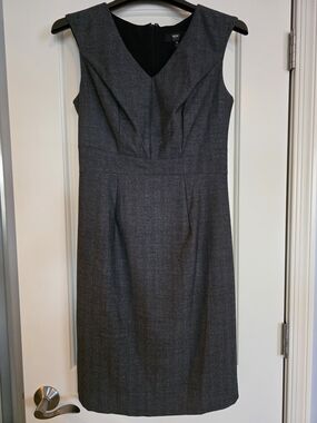 Sleeveless Gray Sheath Dress - Classic Workwear